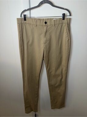 GAP Men’s Slim Khaki Pants | 34x32 | GUC